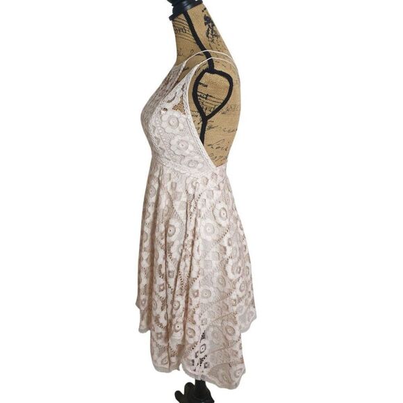 Free People Lace Just Like Honey Mini Dress Sz 4 White Backless Cottagecore VSCO - Picture 6 of 11